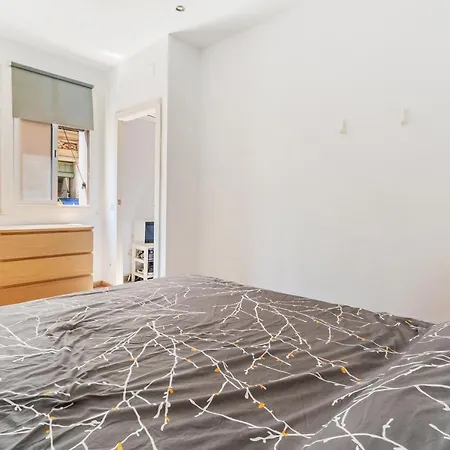 Beachside Bliss Charming 1-bedroom, Barceloneta Appartamento *