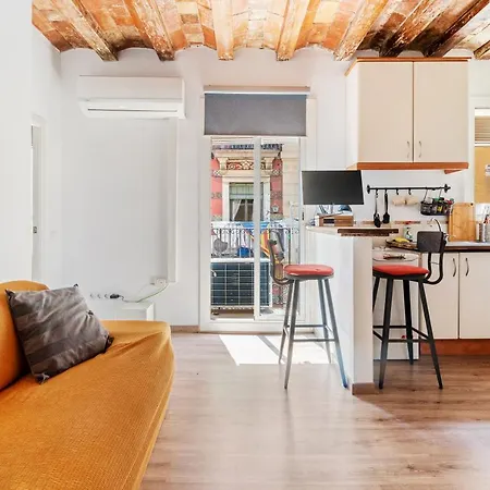 Beachside Bliss Charming 1-bedroom, Barceloneta 아파트 *