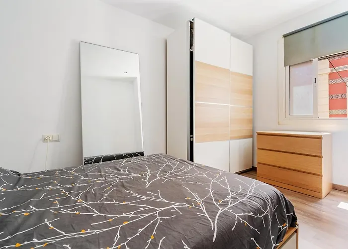 Beachside Bliss Charming 1-bedroom, Barceloneta شقة