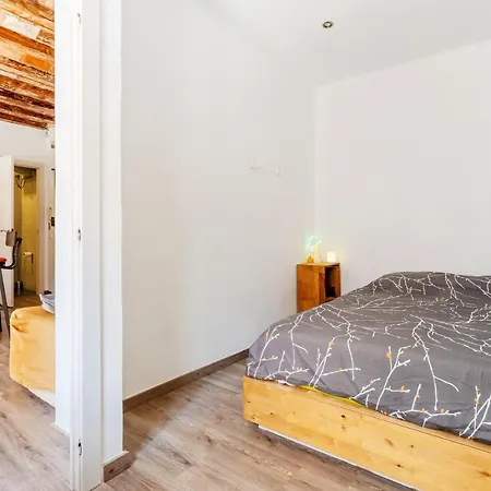 Apartment Beachside Bliss Charming 1-bedroom, Barceloneta *